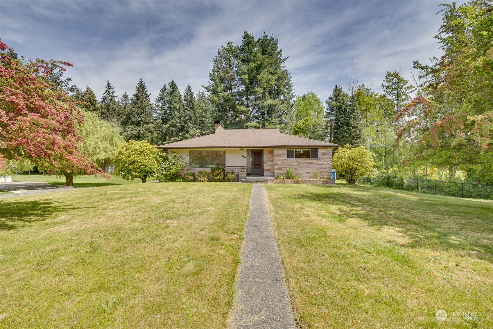 Property Photo: 13411 Manor Way WA 98087