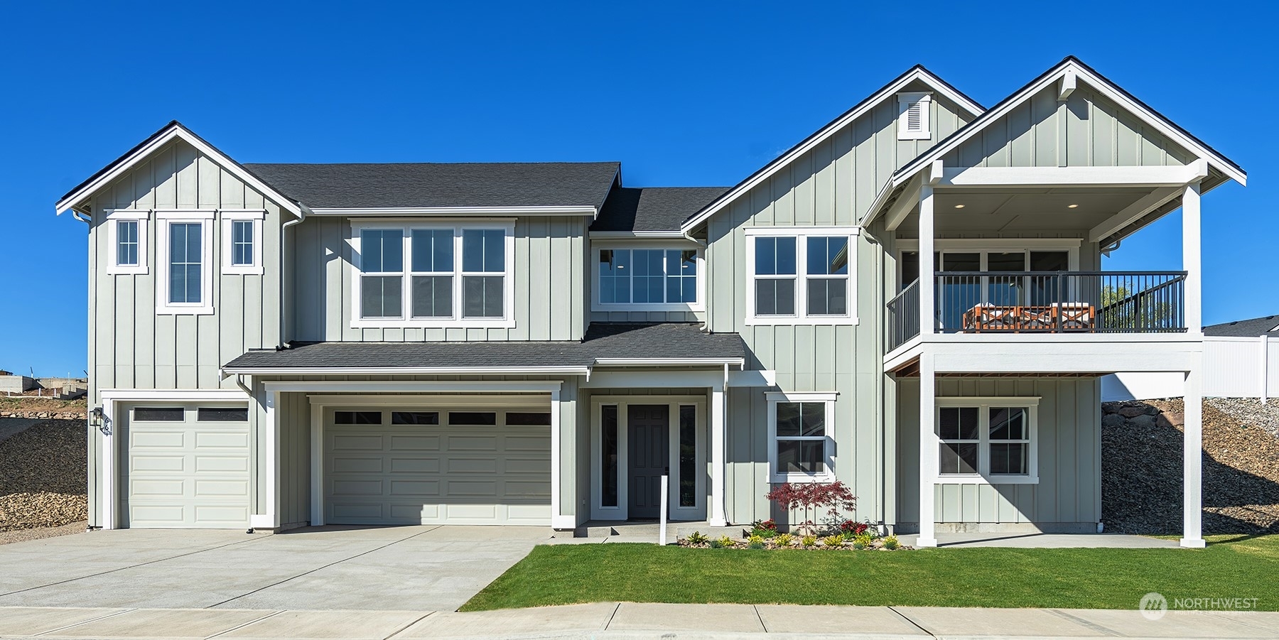 Property Photo: 661 S Juli Avenue WA 98802