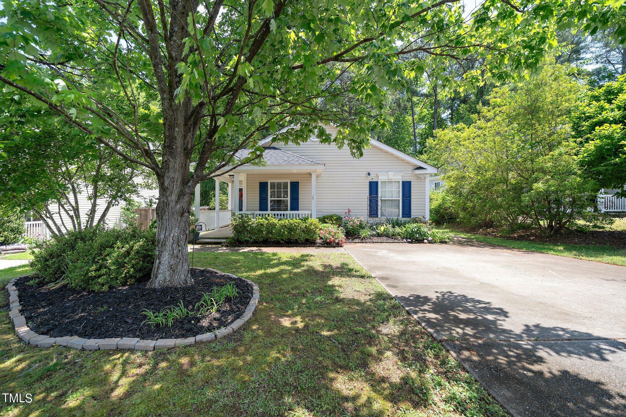 Property Photo:  934 Homestead Park Drive  NC 27502 