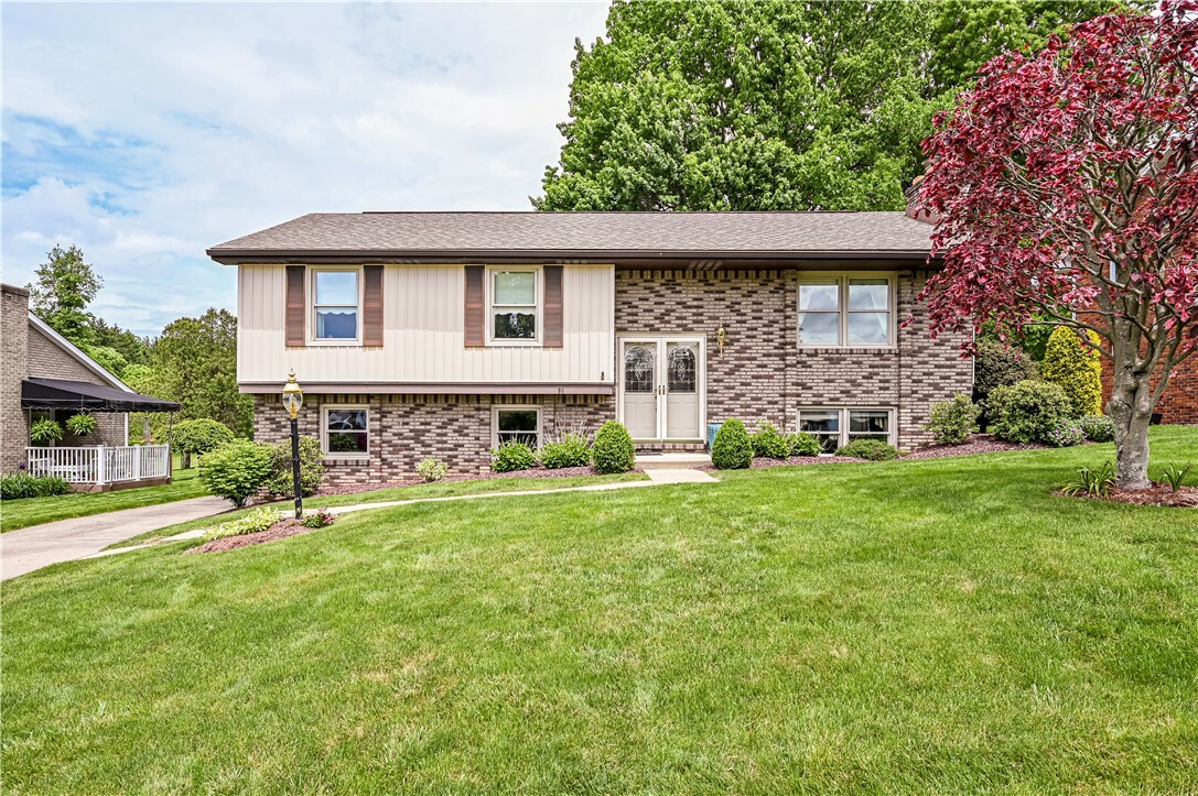 Property Photo:  95 Beechwood Drive  PA 15601 