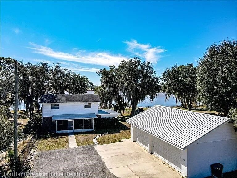 Property Photo: 222 Hillside Drive FL 33852