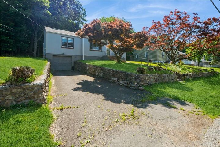 3 bed Suffern home for sale 36 Oakdale Manor, Suffern, NY 10901