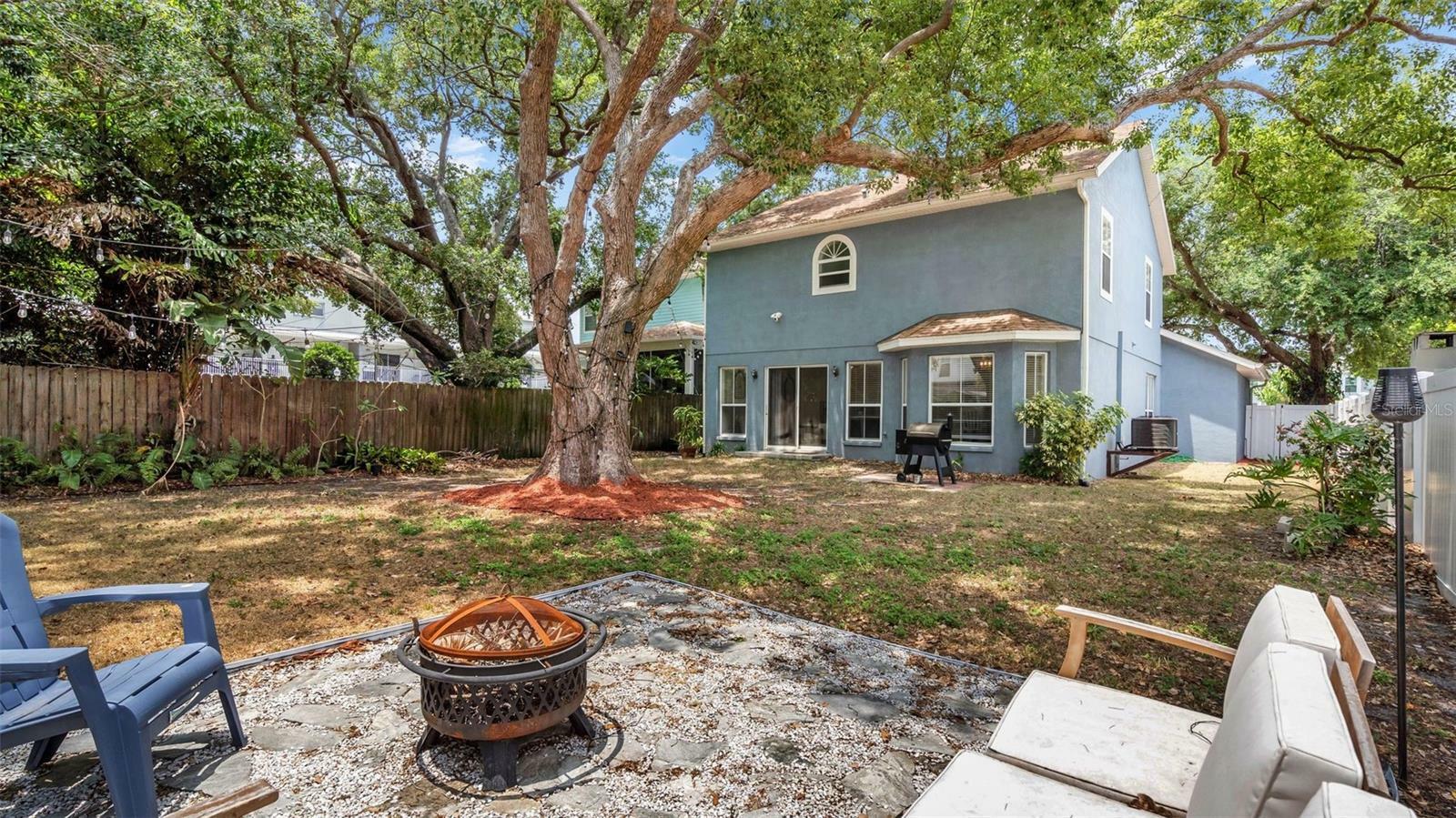 Property Photo:  3004 W Wallace Avenue  FL 33611 