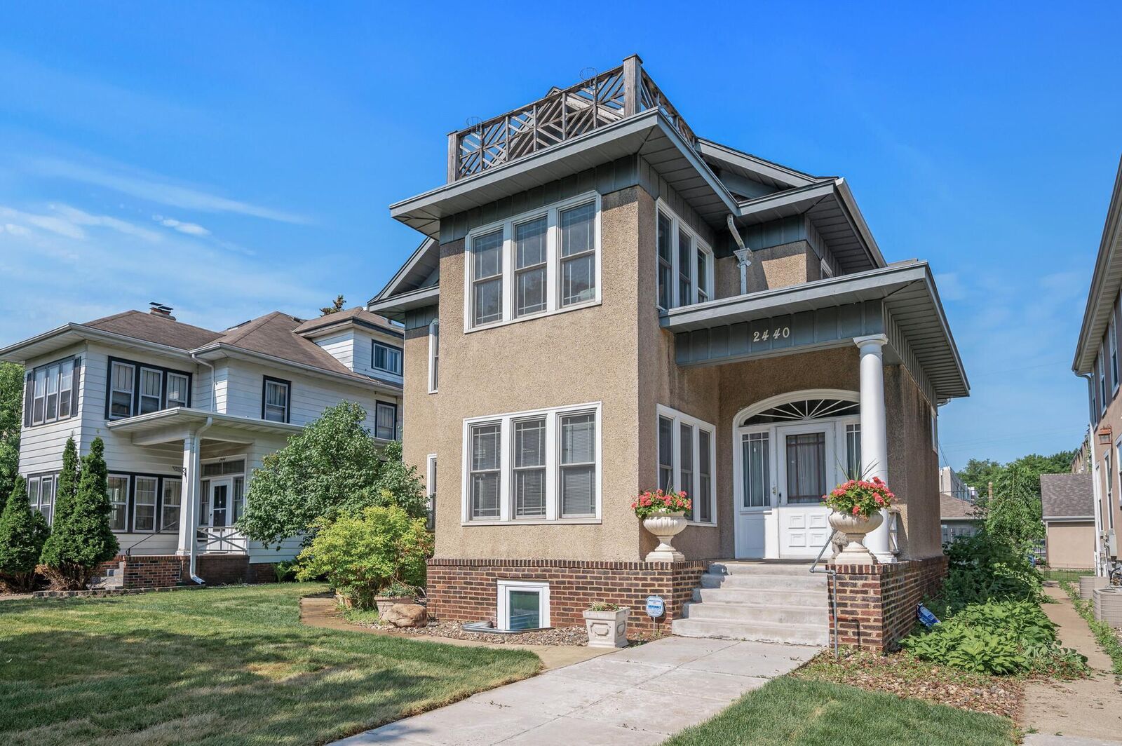 Property Photo:  2440 Blaisdell Avenue  MN 55404 