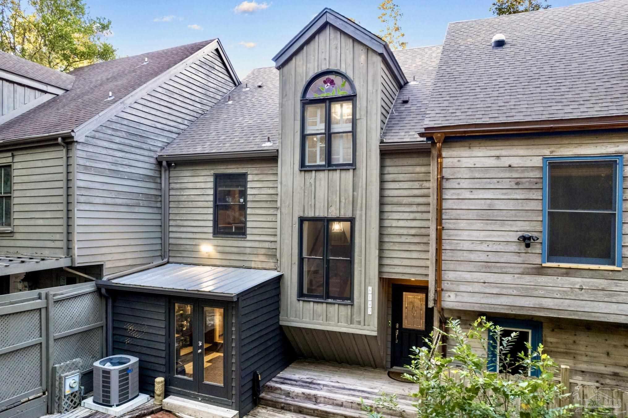 Property Photo: 6143 Walton St FL 32503