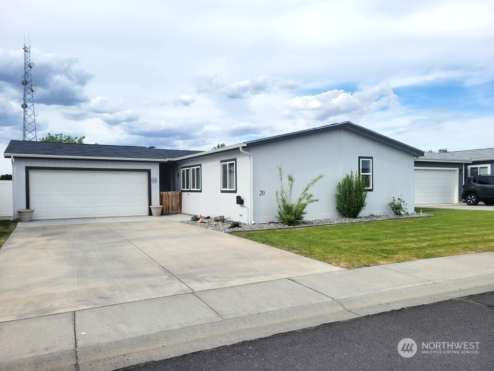 1701 E Burr Avenue 20  Moses Lake WA 98837 photo