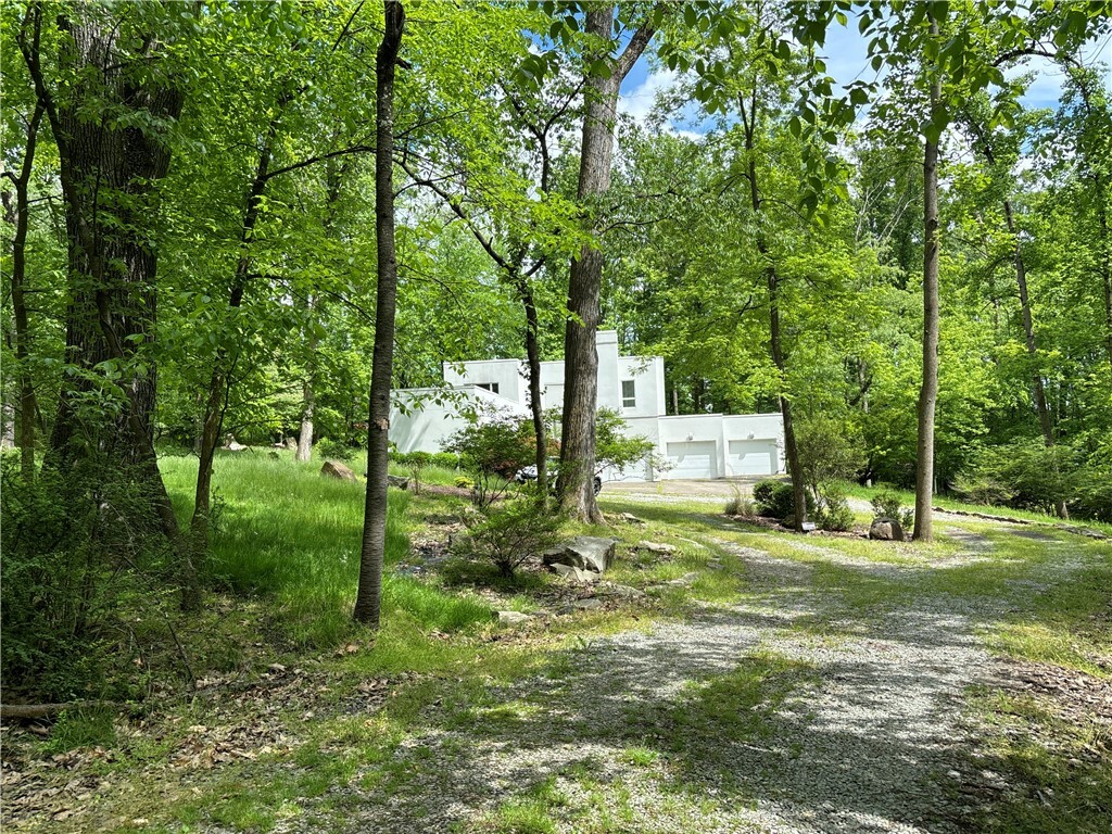 Property Photo:  2641 Glenbrae Lane  PA 15642 