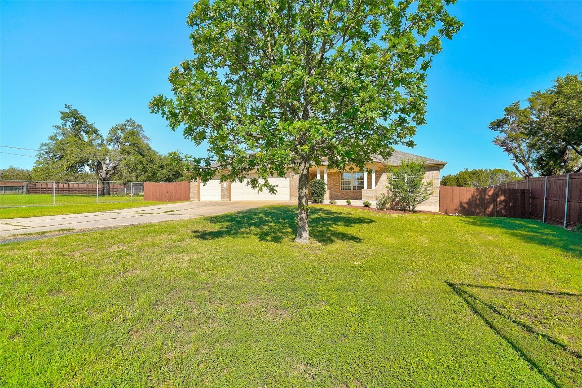 Property Photo:  220 Northcross Road  TX 78628 