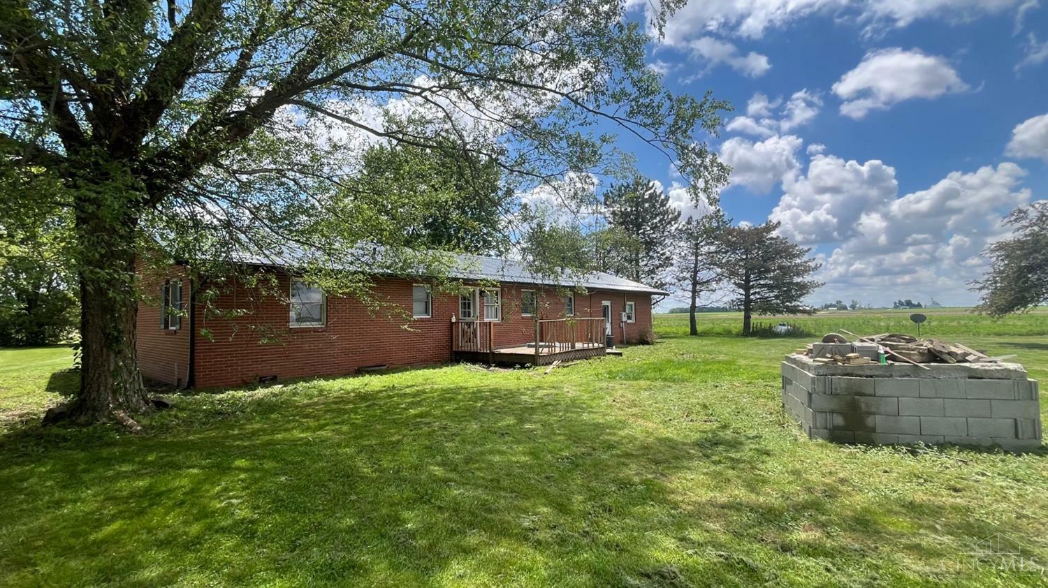 Property Photo: 6911 Snow Hill Road OH 43160