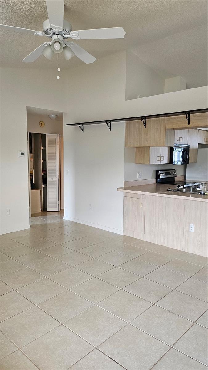 Property Photo: 7299 Finnegan Street FL 33981