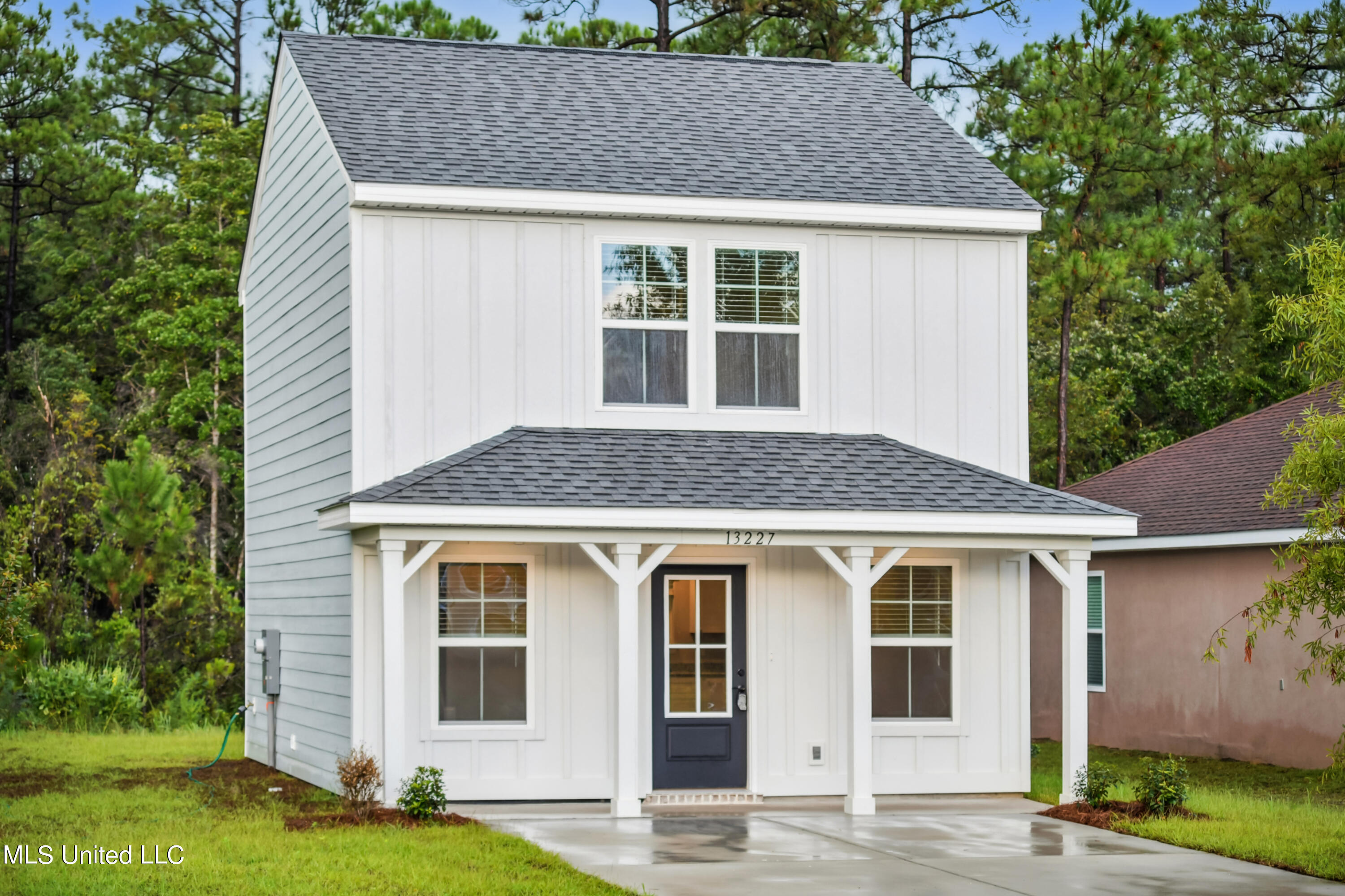 Property Photo:  111 Coral Breeze Drive  MS 39531 
