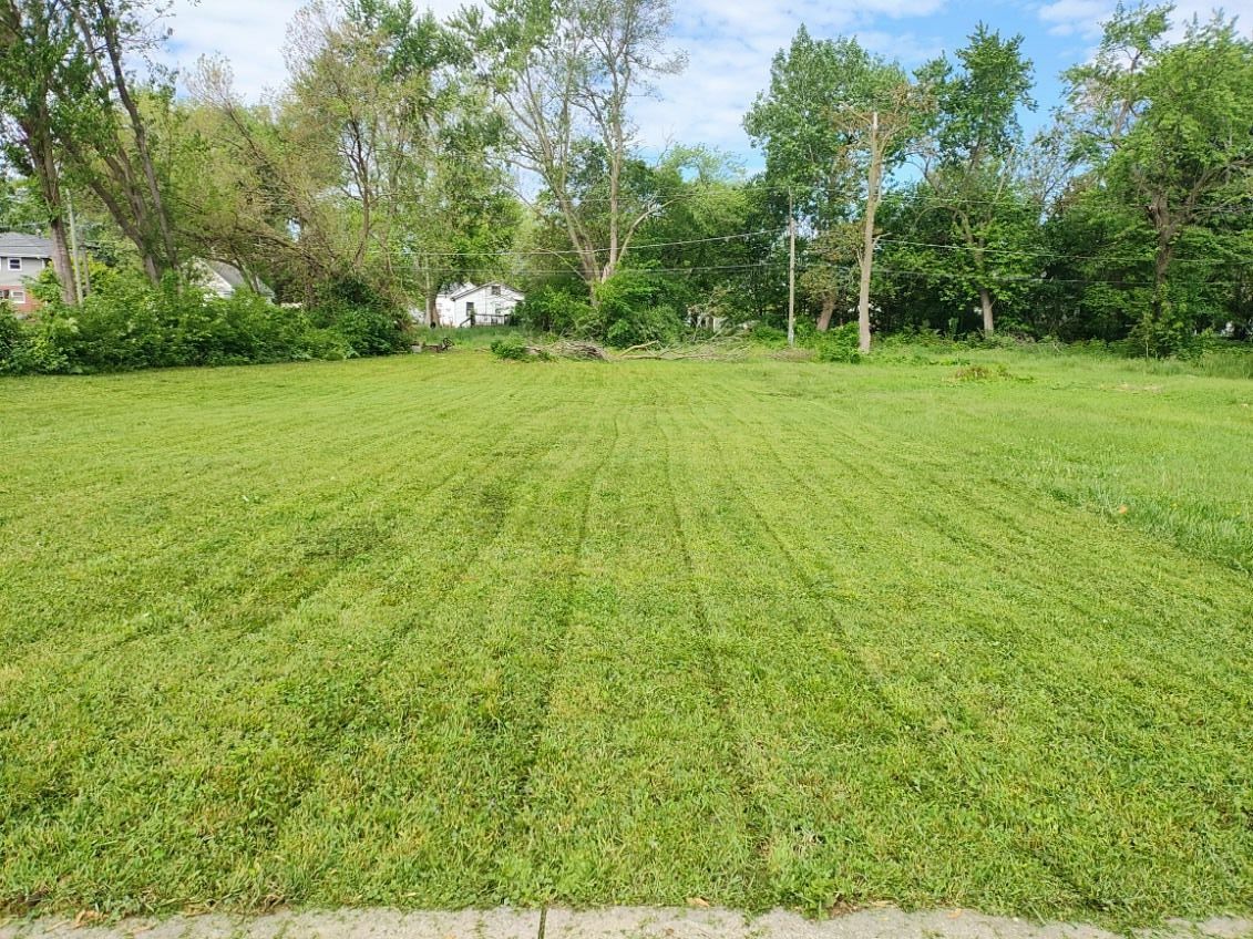 Property Photo:  859 N Evergreen Avenue  IL 60901 