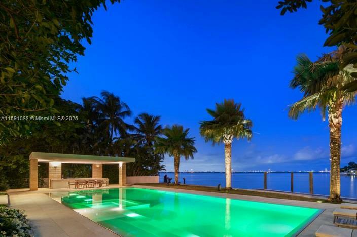 Property Photo: 1236 S Venetian Way FL 33139