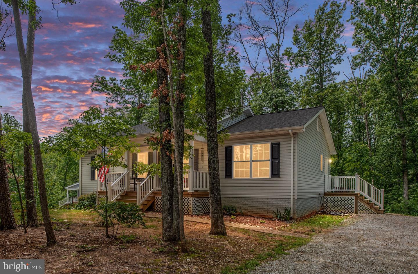 Property Photo: 11412 Pear Tree Lane VA 22701