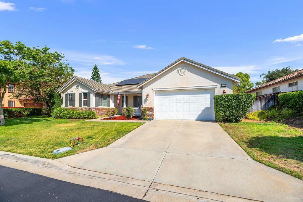 Property Photo:  10576 Pinion Trail  CA 92026 