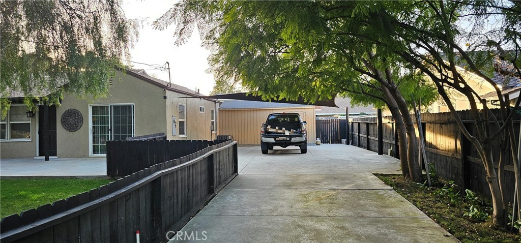 Property Photo:  6701 Andasol Avenue  CA 91406 