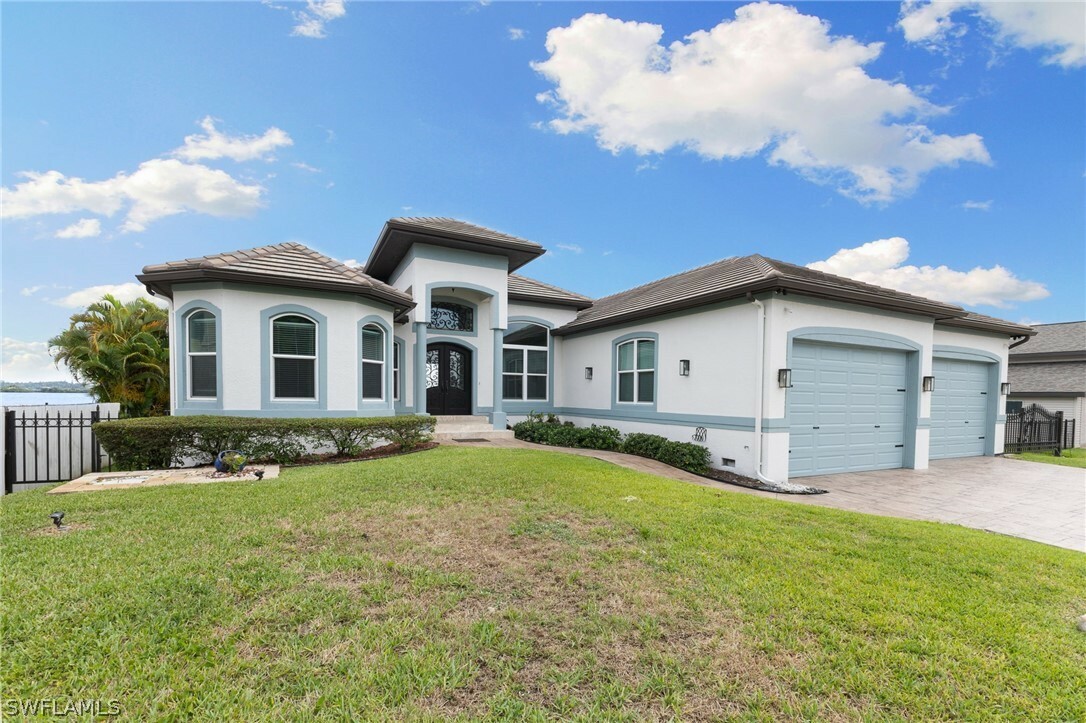 Property Photo:  2069 Club House Road  FL 33917 