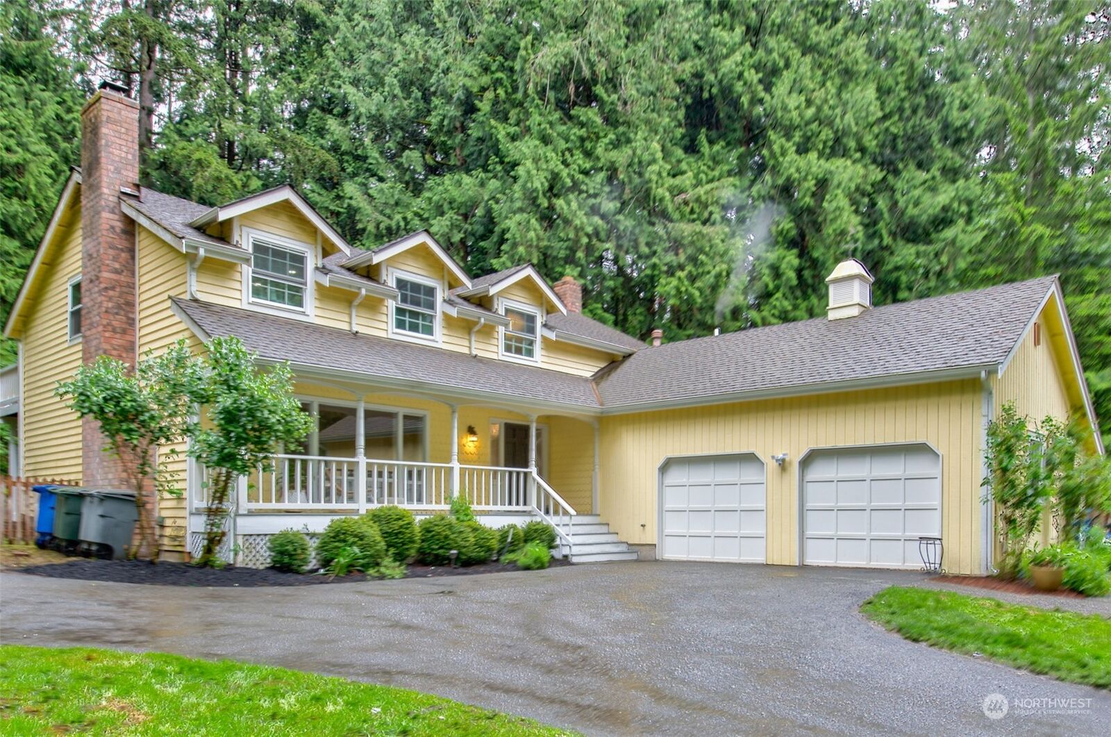 Property Photo:  426 219th Ave NE  WA 98074 