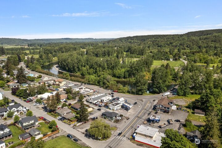 Property Photo:  4349 338th Place SE  WA 98024 