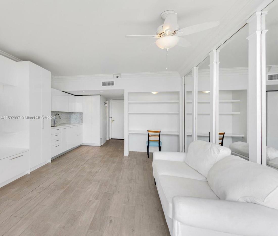 Property Photo:  555 NE 15th St 506  FL 33132 