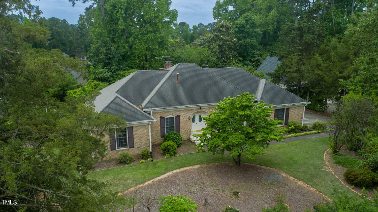 Property Photo: 6832 Greystone Drive NC 27615