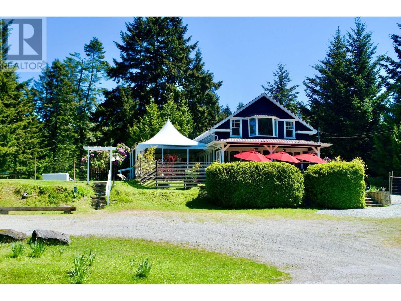 Photo de la propriété:  454 Village Bay Road  BC V0N 2J2 