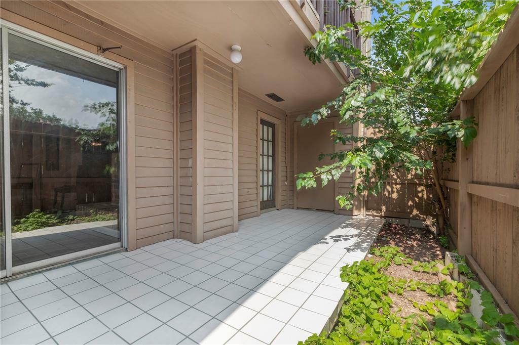 Property Photo:  10555 Turtlewood Court 414  TX 77072 