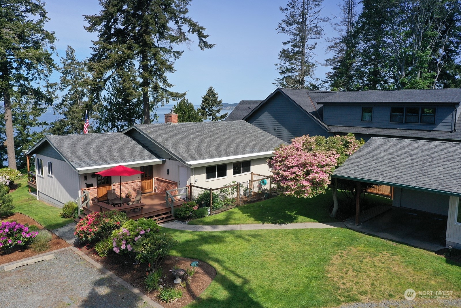 Property Photo:  6418 Admiralty Way  WA 98249 