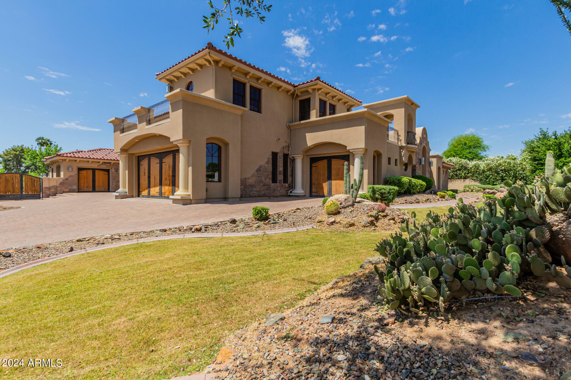 Property Photo:  6215 E Turquoise Avenue  AZ 85253 