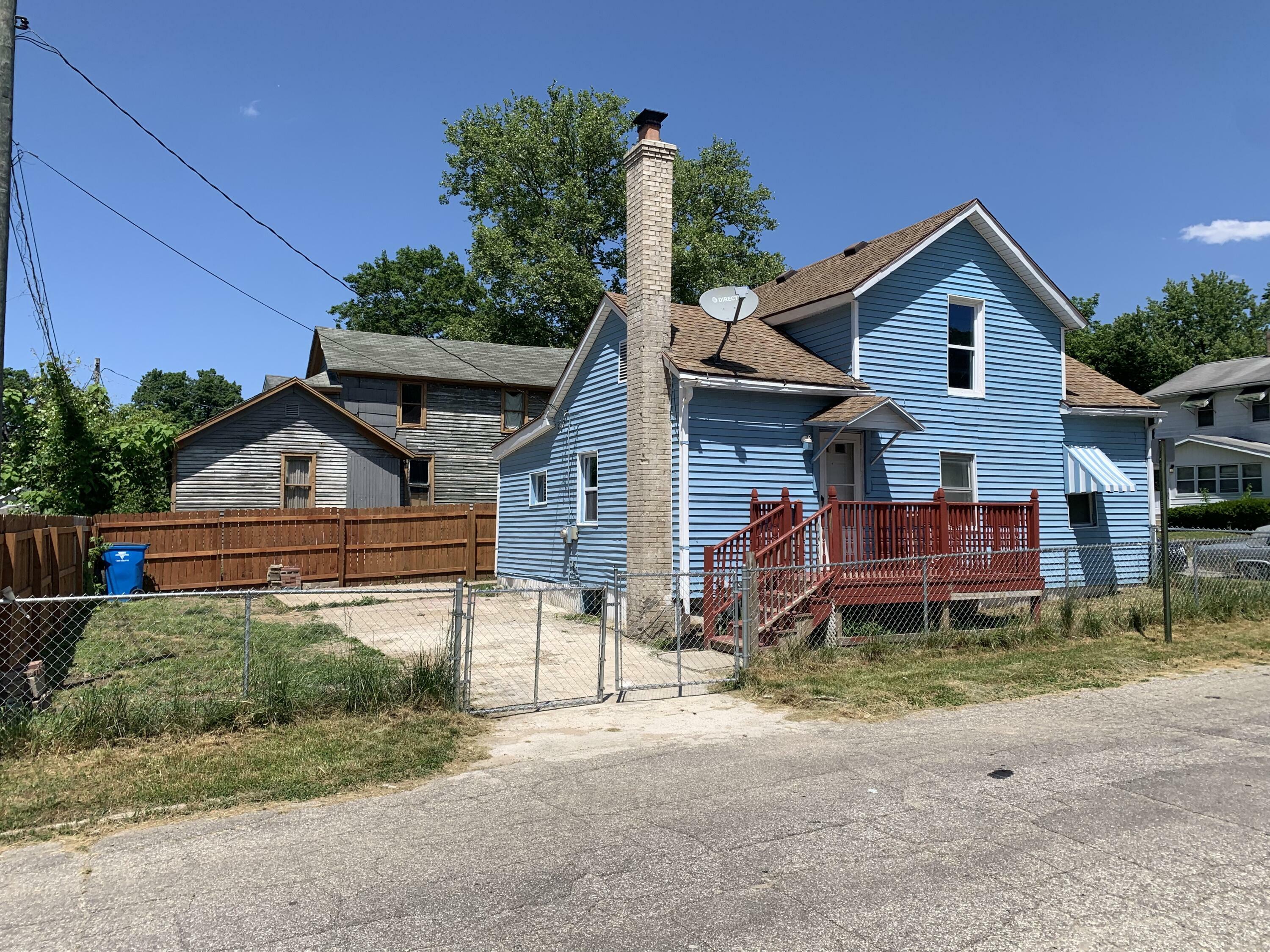 Property Photo:  524 S S 5th Street  MI 49120 