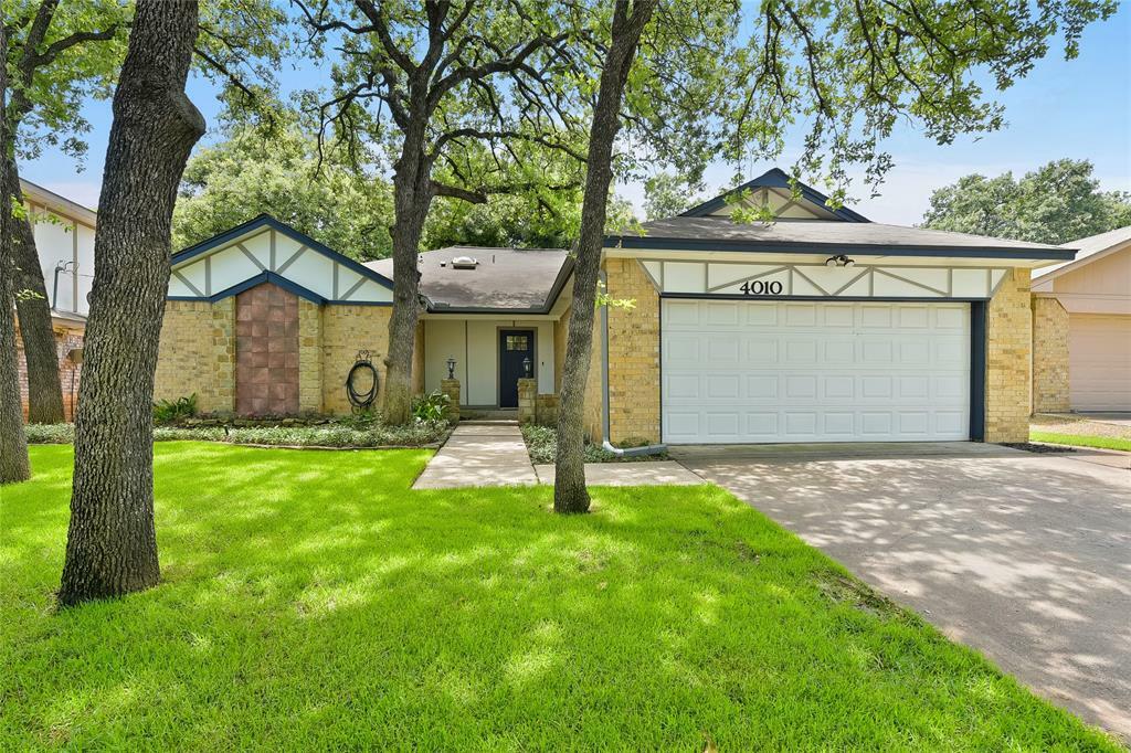 Property Photo:  4010 Double Tree Trail  TX 75061 