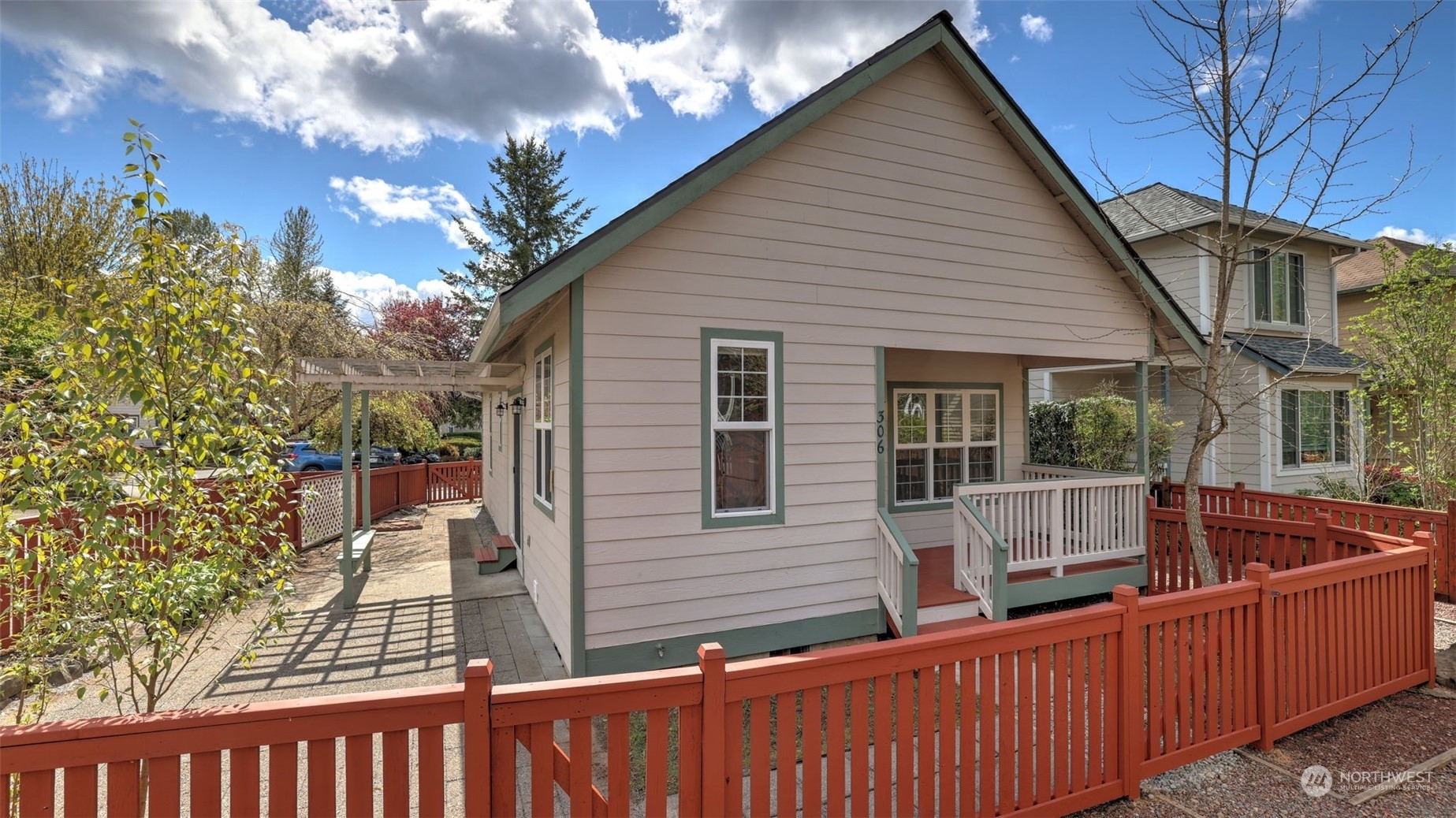 Property Photo:  25123 Roberts Drive 306  WA 98010 