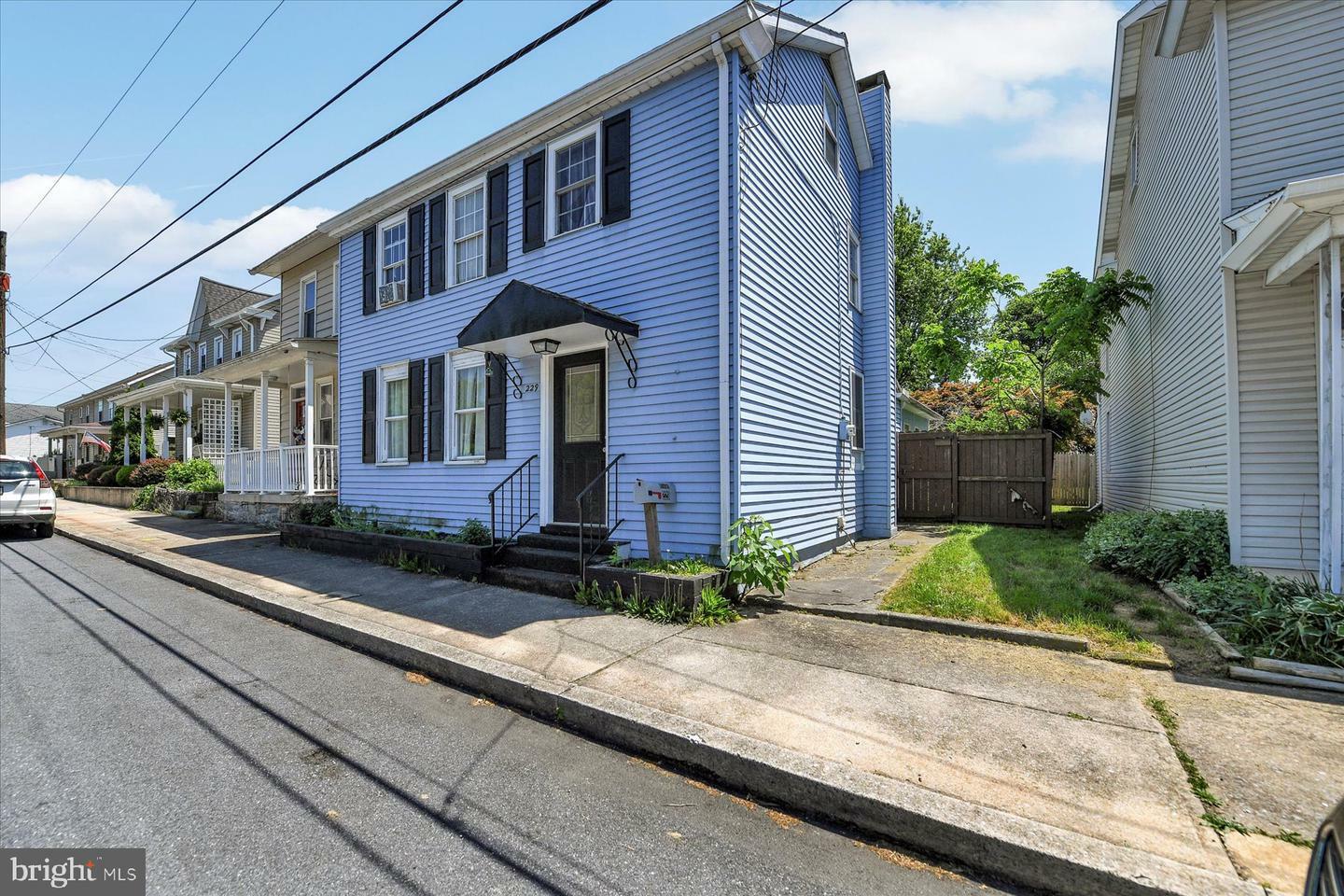 Property Photo:  229 W 2nd Street  PA 17036 