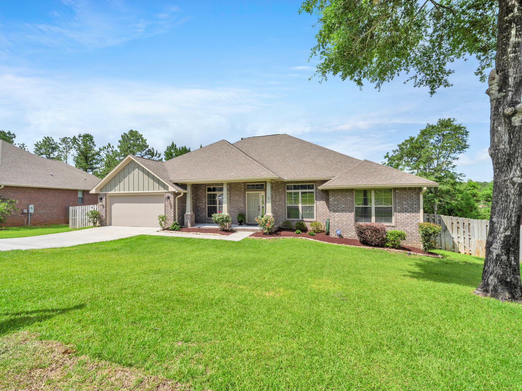 Property Photo:  519 Vale Loop  FL 32536 