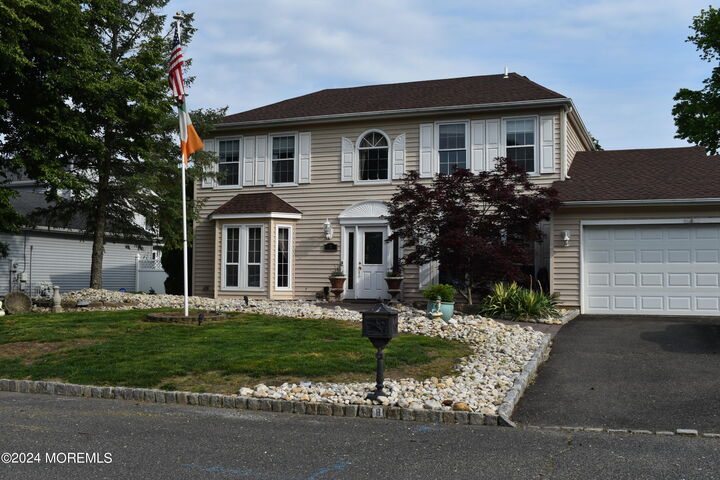 8 Lindner Lane  Howell NJ 07731 photo