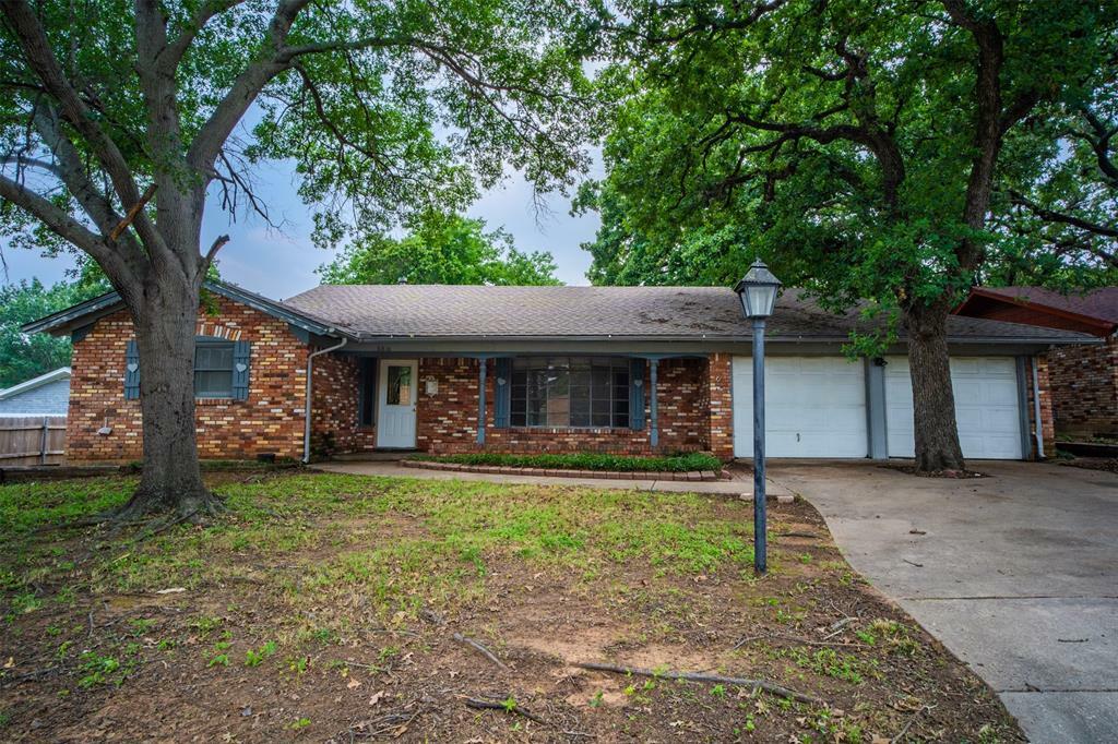 Property Photo:  6816 Yolanda Drive  TX 76112 