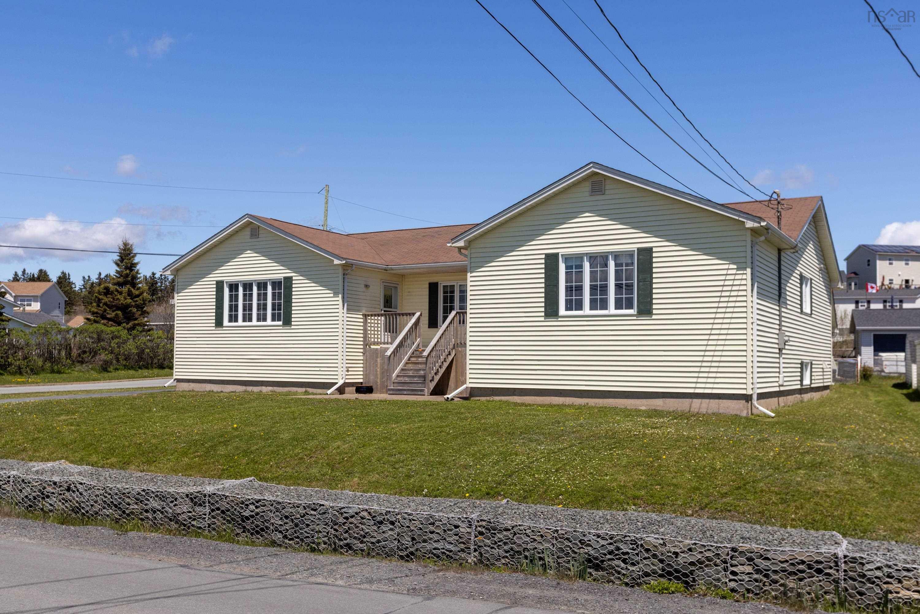 Photo de la propriété:  2210 Shore Road  NS B3G 1H6 