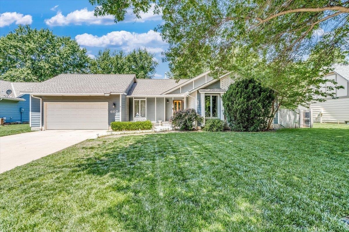 Property Photo:  607 S Honeybrook  KS 67037 