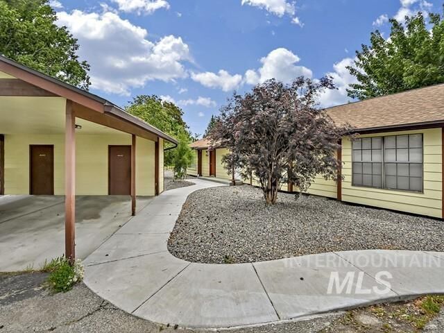 Property Photo:  1941 S Priest Place  ID 83706 