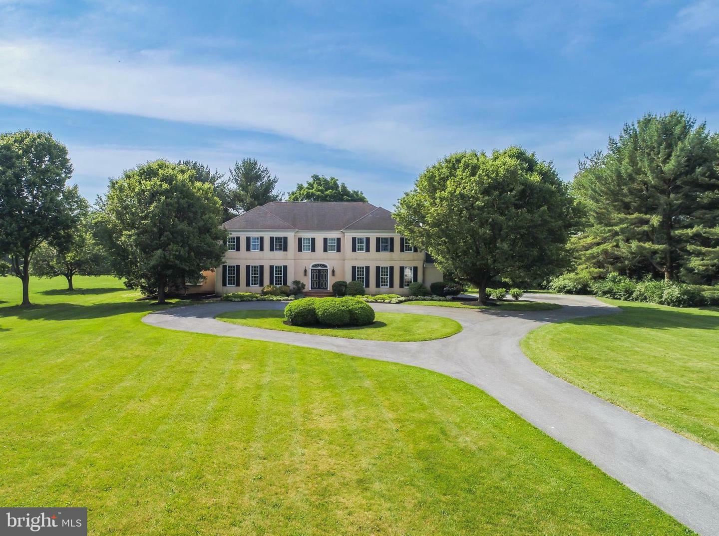 Property Photo:  590 Stonehenge Drive  PA 17543 