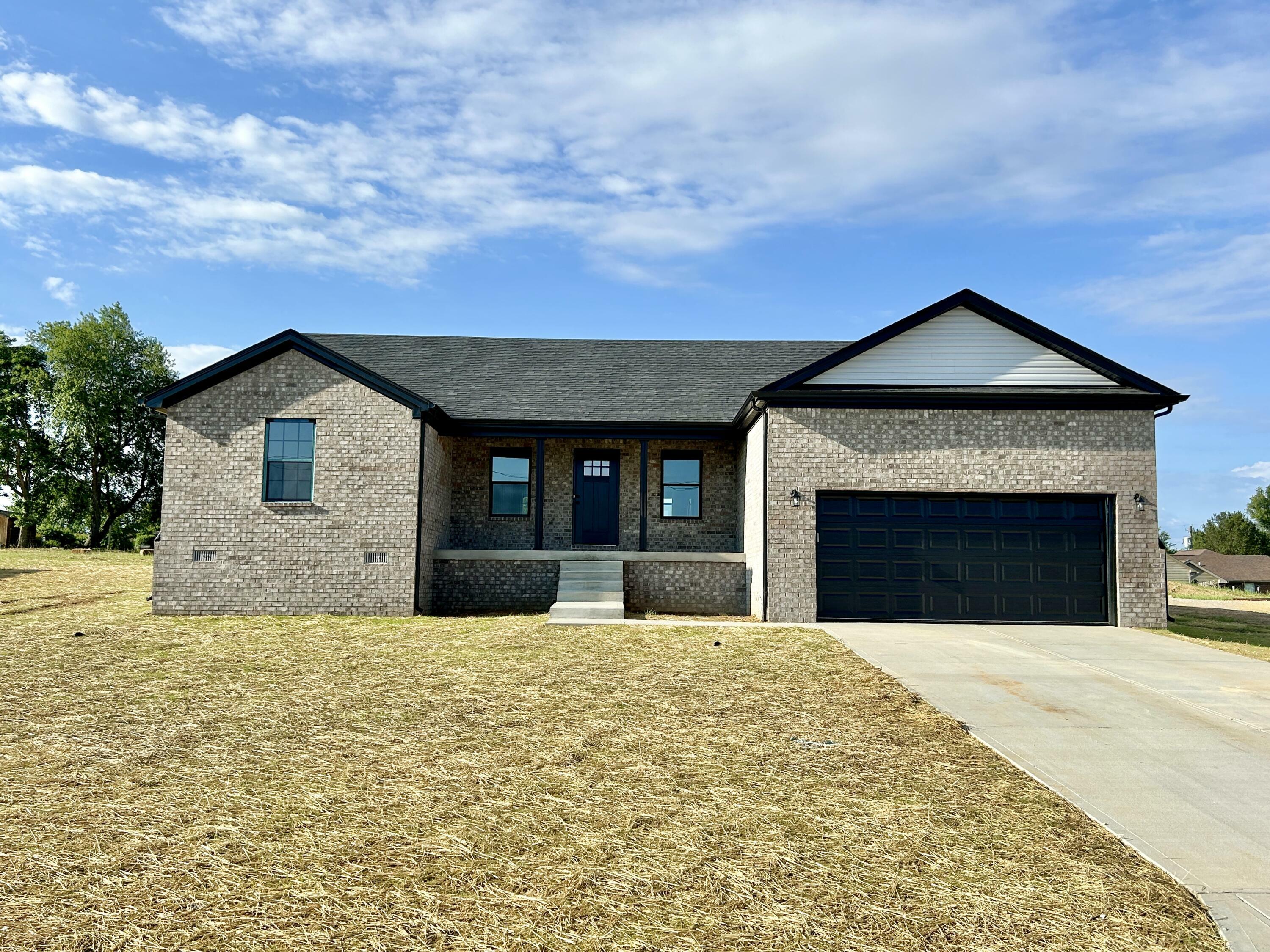 Property Photo: 312 Lone Oak Drive KY 42503