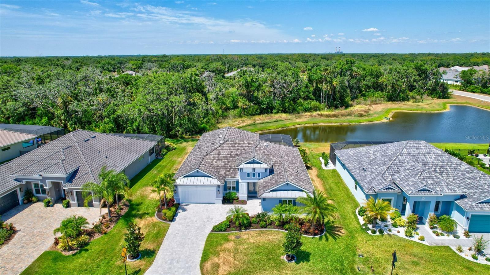 Property Photo: 15806 39th Glen E FL 34219