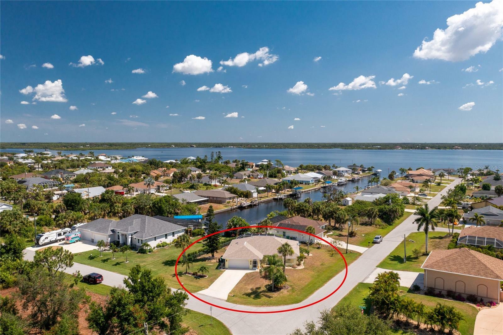 Property Photo:  3016 Montgomery Drive  FL 33981 