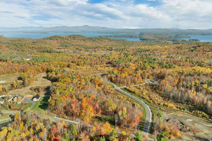 Property Photo:  29 Paddocks Drive  NH 03249 