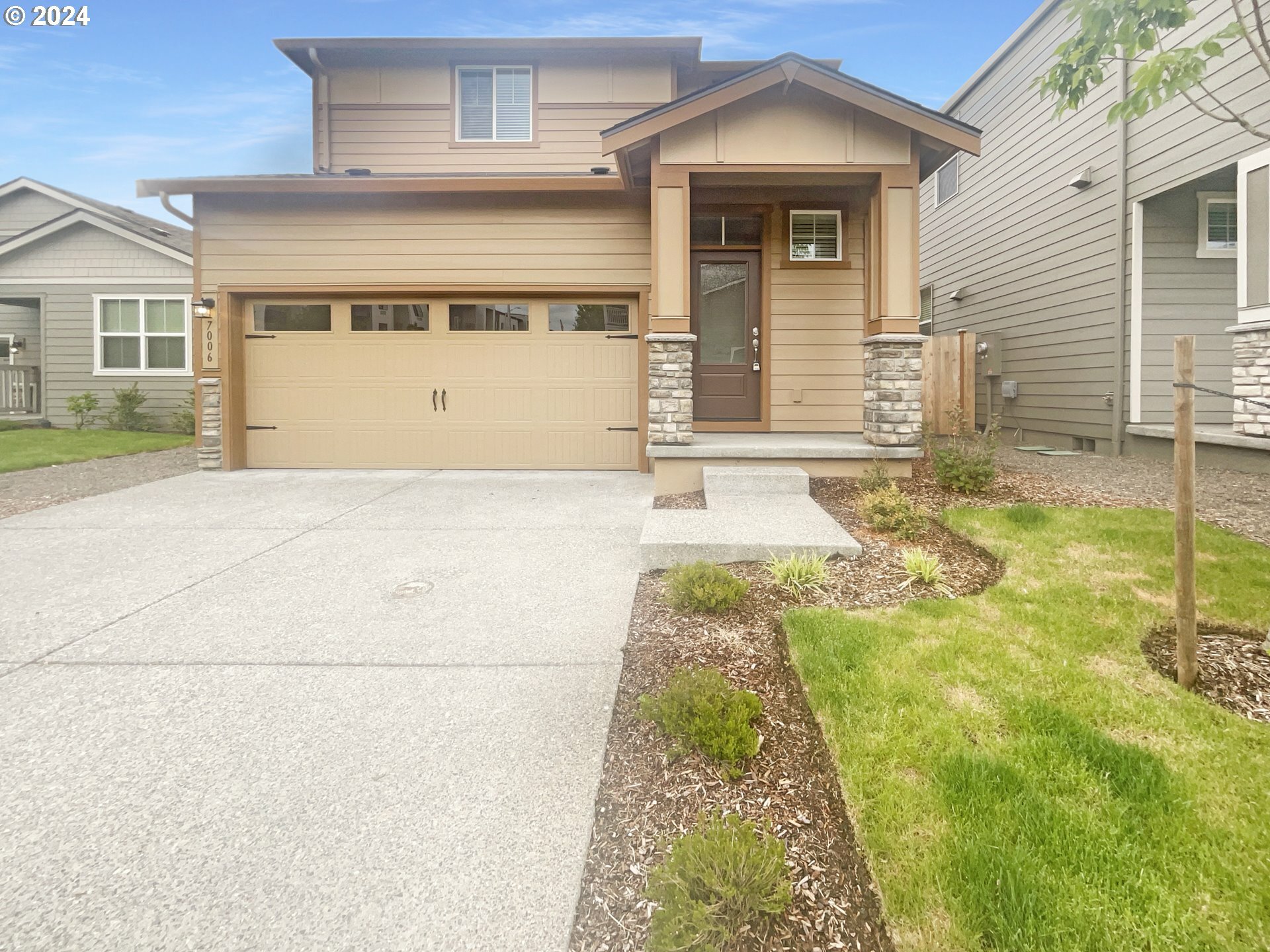 Property Photo:  7006 NE 152nd Pl  WA 98682 