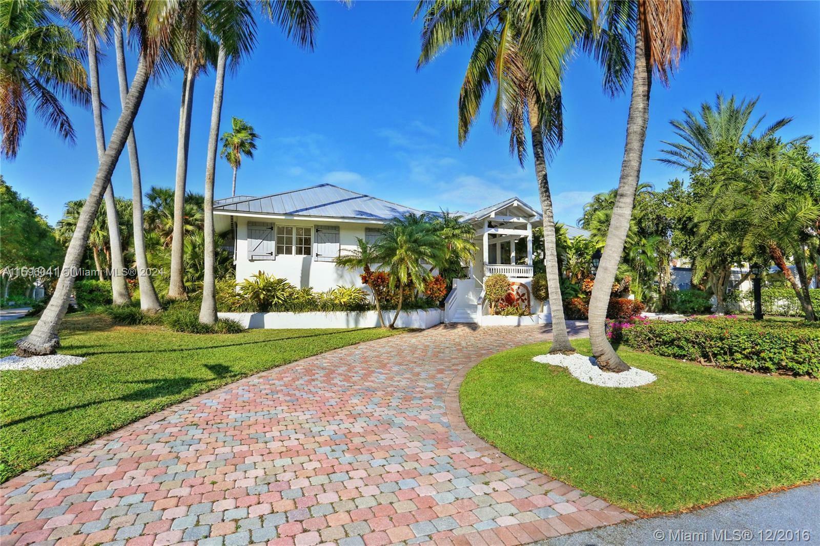 Property Photo: 390 Gulf Rd FL 33149