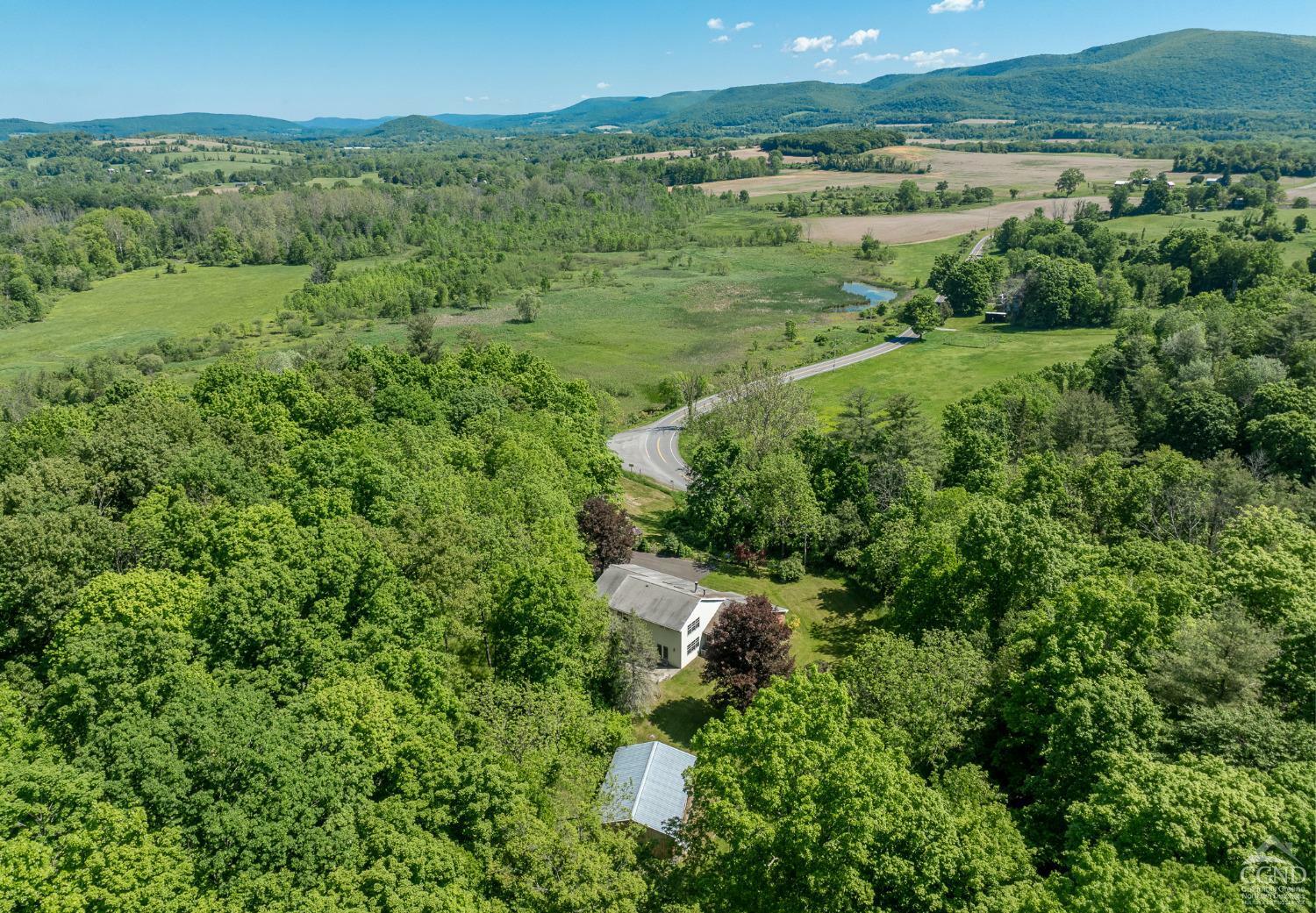 Property Photo:  3 Wiltsie Bridge Road  NY 12503 