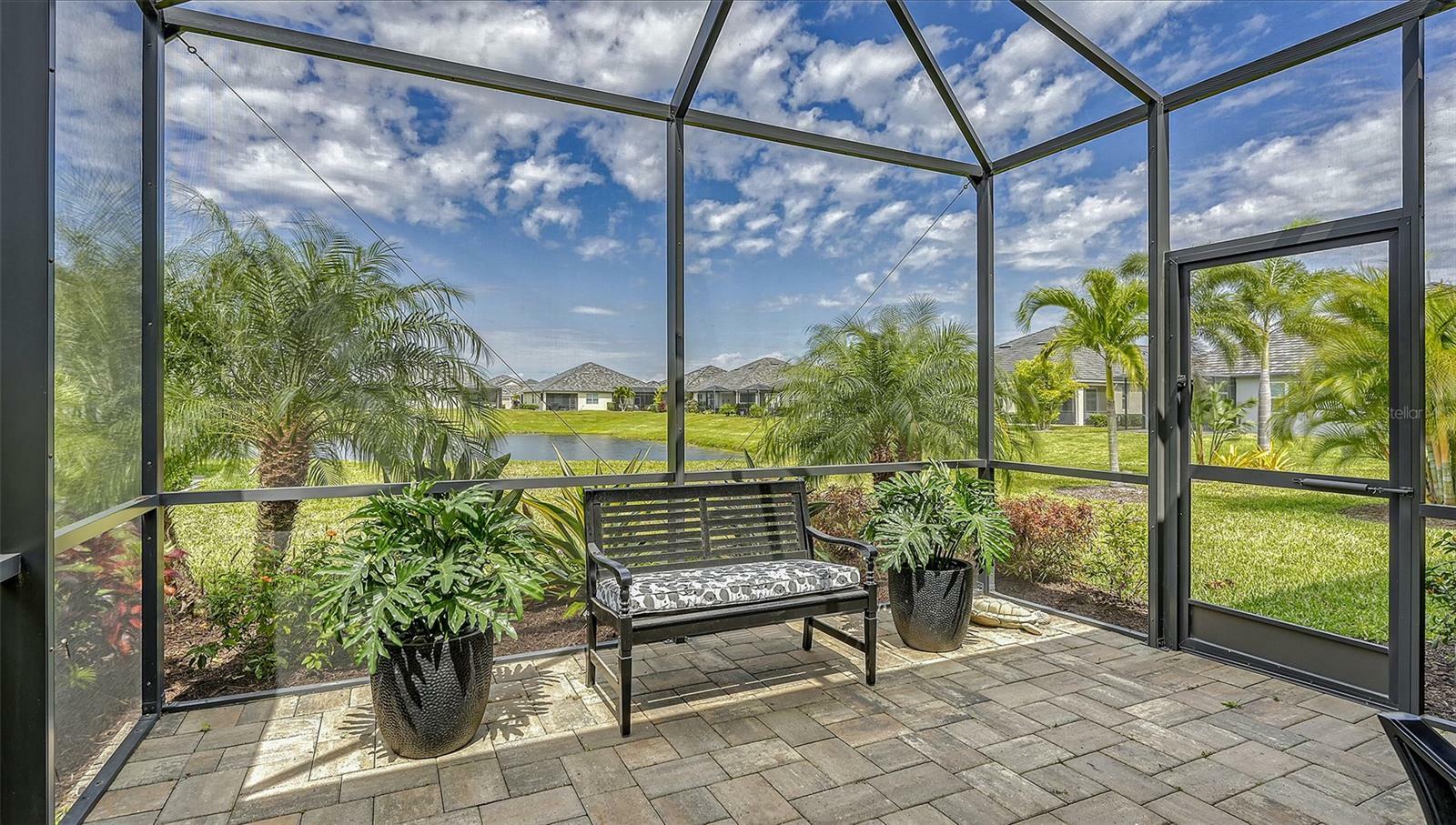 Property Photo:  7614 Campus Cove  FL 34243 