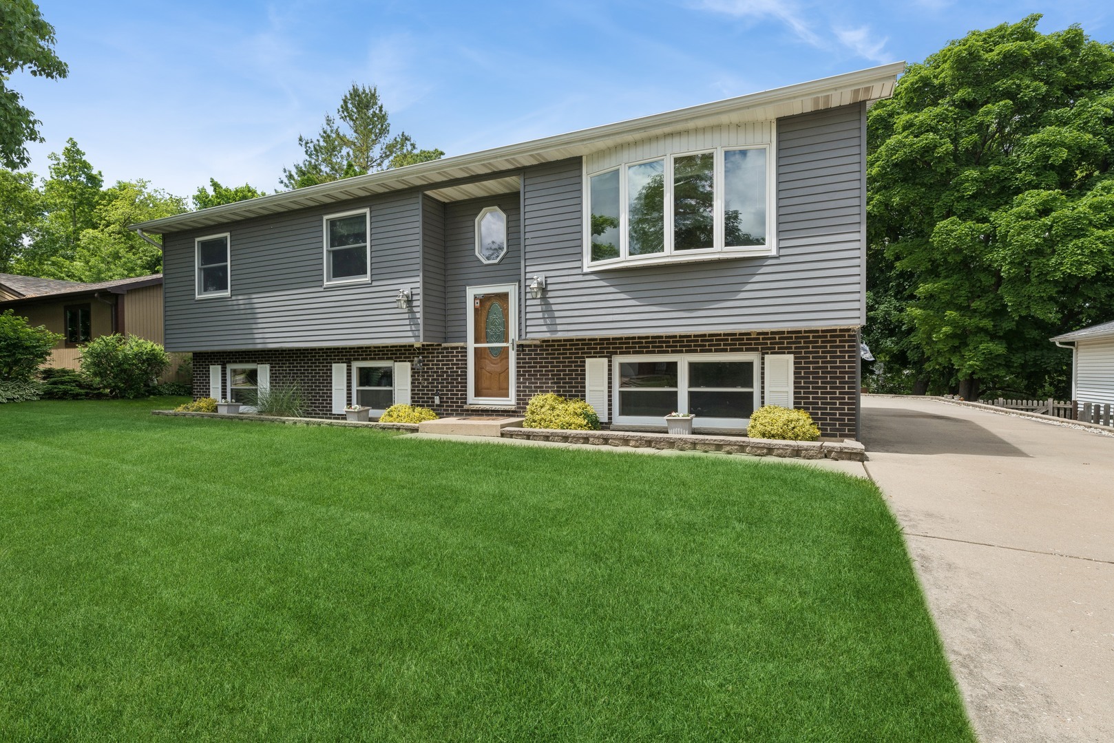 Property Photo: 18 Sheehan Drive IL 60046