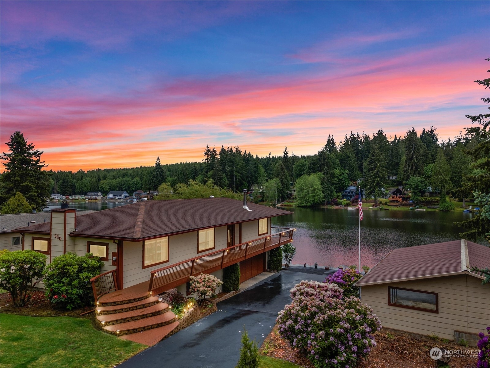 Property Photo:  550 SE Crescent Drive  WA 98584 